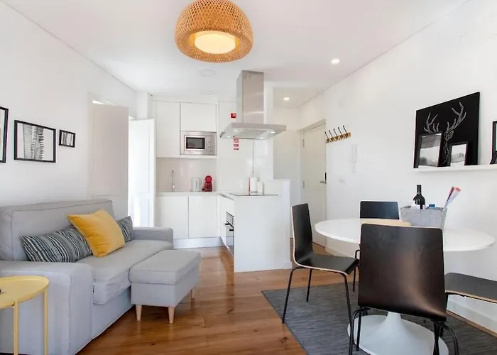 Portas Do Sol Stylish Apt With Elevator
